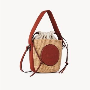 Chloé Small Horse Medal Basket In Natural Fibers; Sepia Brown